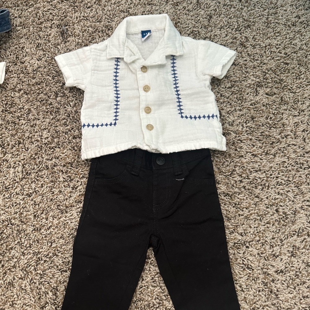 Old Navy White and Black Kids Matching Set